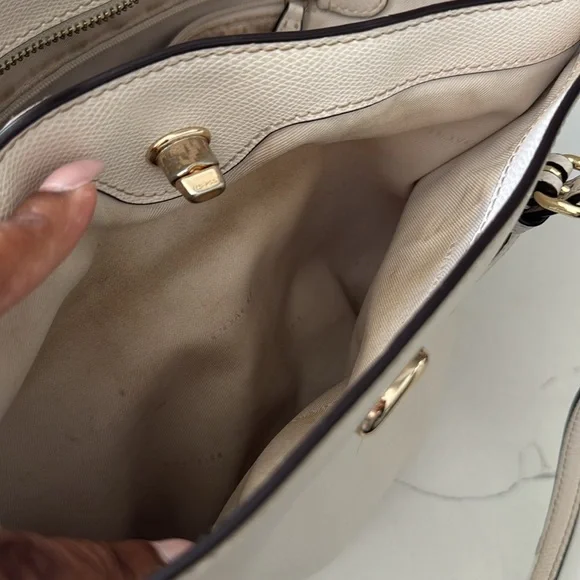 (S O L D) COACH CREAM TURNLOCK TOTE IN CROSSGRAIN LEATHER - Picture 11 of 11